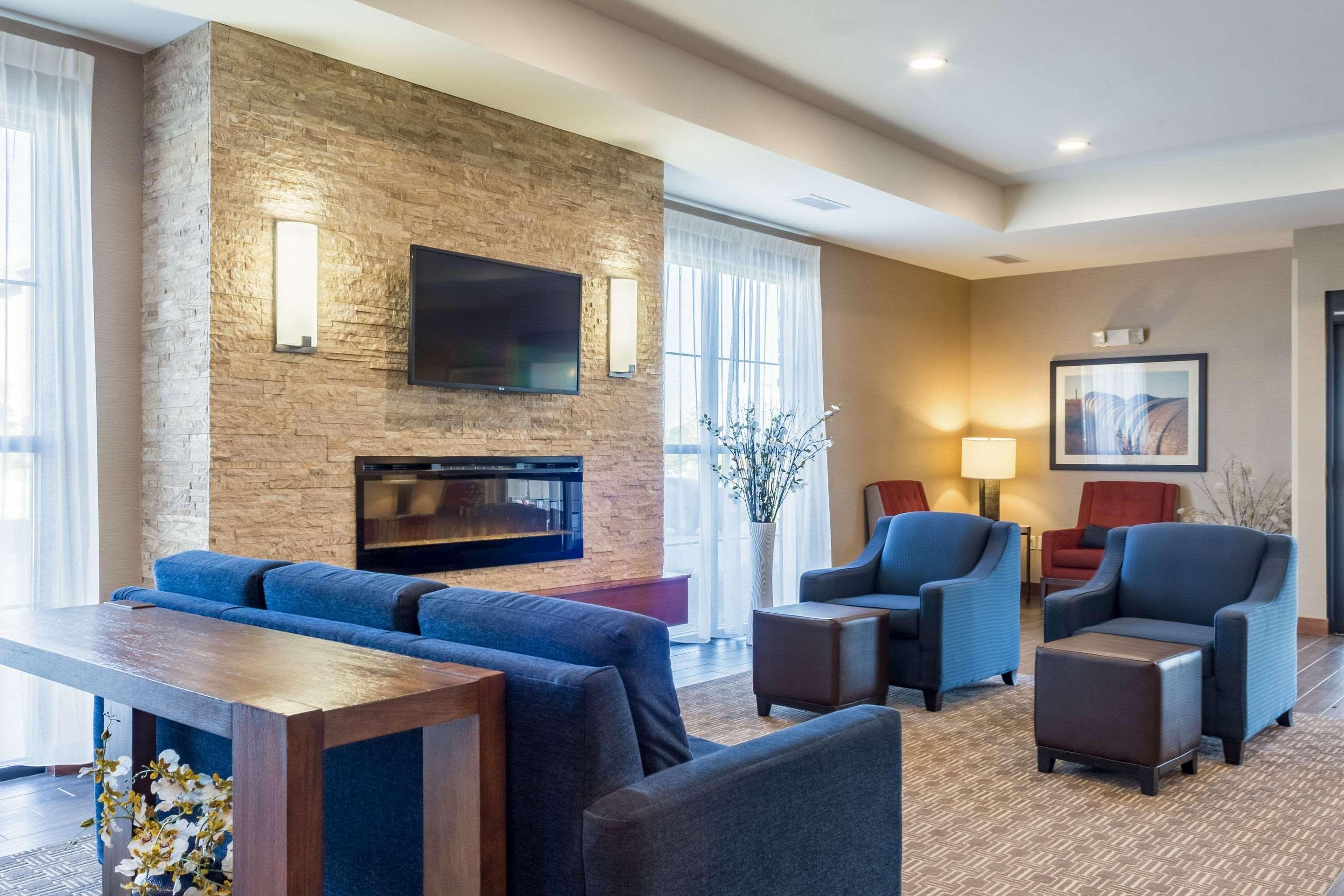 Comfort Inn & Suites Avera Southwest Sioux Falls Exteriör bild